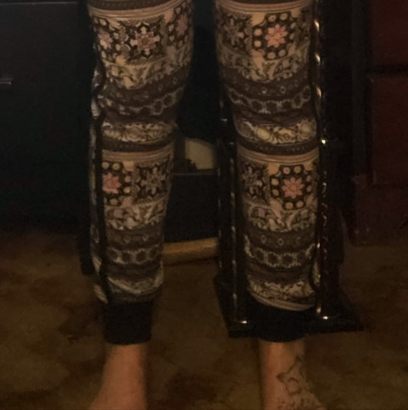 Small pink and black with pockets - Picture 4 of 6